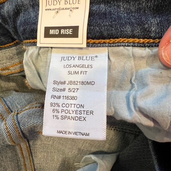 NWT Judy Blue mid rise slim fit jeans. No distressing, have stretch. Size 5/27 - Picture 4 of 4